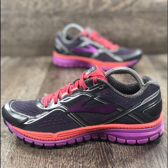 Brooks Shoes - Brooks Ghost 8
